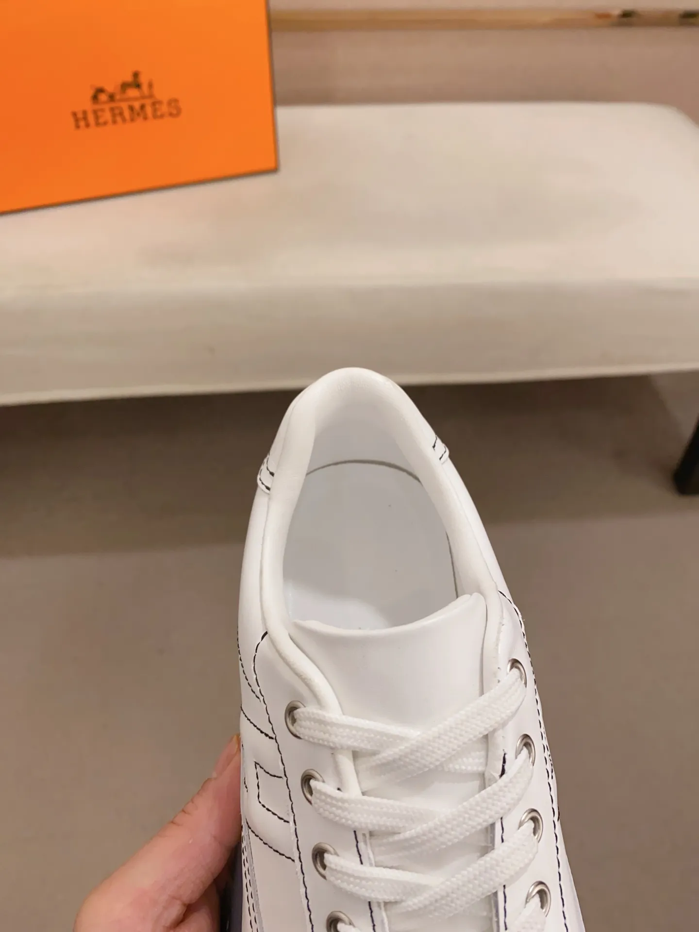 Ex-factory price: 500💰《HERMES》【Classic Original Version】Hermès; Top 🔝 Purchasing Agency 🔍🔍Men's latest 🇺🇸 counters are sold simultaneously, original imported from Italy ▲▲First-layer cowhide ▲▲ (high-end, extravagance and class) times) Exquisite workmanship (Italian 🇮🇹Imported water-dyed 🐂cowhide lining) sole: Original sole provided by the original factory, ⚠️exclusive double-layer activity·TPR·rubber·combined molded outsole; super comfortable·wear-resistant·non-slip·environmental protection The real thing is more beautiful if you take the real thing (high quality, follow the order), you can enter and exit the counter at will * Number of yards: 38·39·40·41·42·43·44# (can be customized 45.)